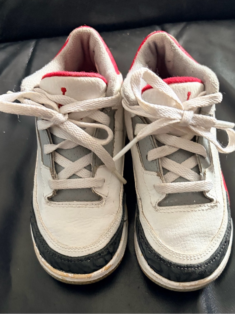 Kids Jordan 3’s Fire Red size 9c, no box